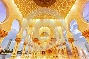 Sheikh Zayed Grand Mosque Abu Dhabi columns United Arab Emirates