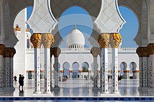 Sheikh Zayed Grand Mosque, Abu Dhabi is the largest in the UAE photo