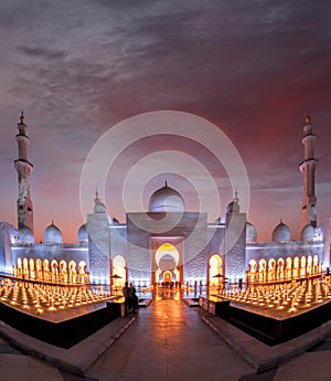 Sheikh Zayed Grand Mosque against sunset in Abu-Dhabi, United Arab Emirates