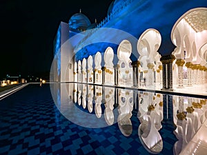 The Sheikh Zayed Grand Mosque at night, in Abu Dhabi, United Arab Emirates