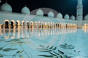 Sheikh Zayed Mosque in Abu Dabi photo