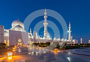 Sheikh Zayed Mosque in Abu Dabi photo