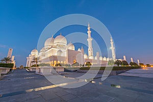 Sheikh Zayed Mosque in Abu Dabi photo