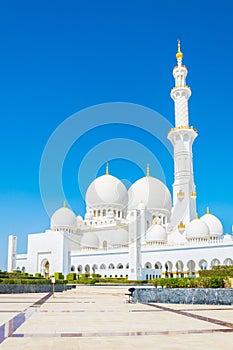 Sheikh Zayed Mosque, Abu Dhabi, United Arab Emirates...IMAGE