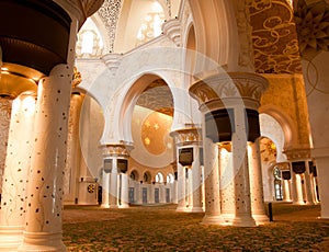 Sheikh Zayed mosque inside