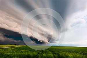 Shelf cloud ahead of a supercell thunderstorm in South Dakota
