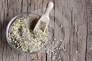 Shelled hemp seeds