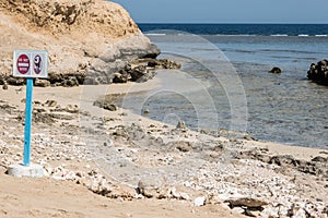 shield do not enter at the beach during ebb