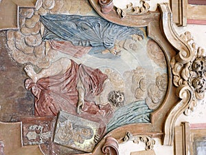 Shield with virgin Mary and child