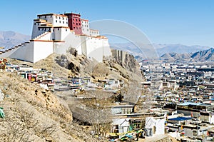 Shigatse Dzong in Shigatse, Tibet photo