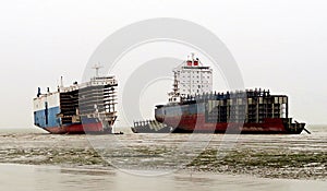 ship breaking yard, Chittagong