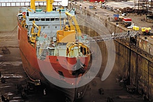 Ship dry dock