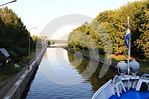 Ship enters lock on Oka River