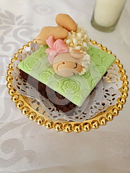 Ship foundant art brownie