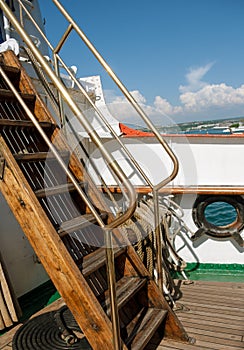 Ship gangway