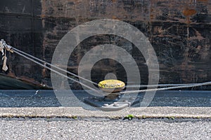 Ship landing stage with hemp ropes