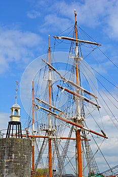 Ship mast and lighthouse