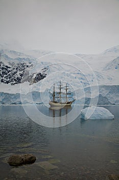 Ship near Glacier photo