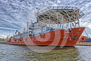 Ship offshore