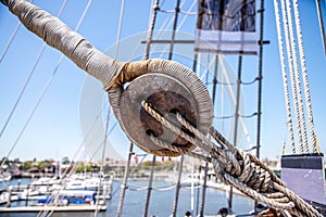 Ship Rope Pulley