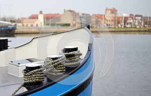 Ship's bow with secured cordage