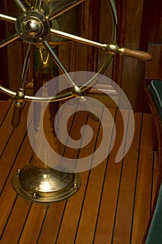 Ship's wheel / helm