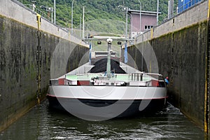 Ship sluice on river Mosel