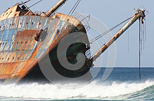 Ship wreck photo