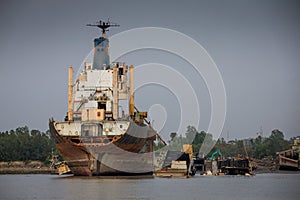 Shipbreaking yard