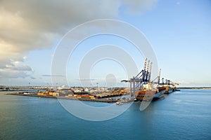 Ships loading and unloading in grand bahama