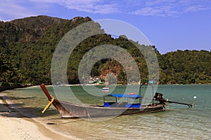 Ships, Loh Dalum Bay, Phi Phi, Thailand