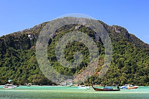 Ships, Loh Dalum Bay, Phi Phi, Thailand