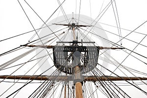 Ships mast and rigging