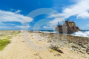 Shipwreck klein curacao at sea