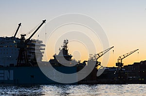 Shipyard cranes twilight GÃÂ¶taverken Gothenburg