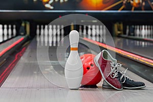 Shoes, bowling pin and ball for bowling game