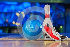 Shoes, bowling pin and ball for bowling game