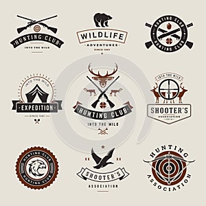 Shooting and hunting vintage clubs vector logos set