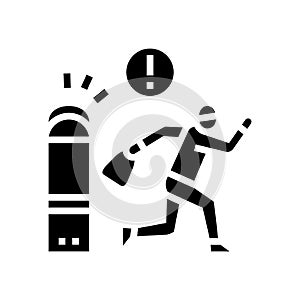 shoplifting crime glyph icon vector illustration