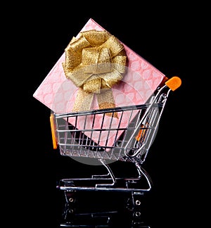 Shopping Cart with gift box