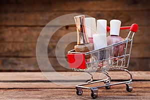 Shopping cart with nail varnish