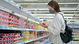 Shopping for food during COVID-19