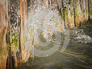 Shore attachment with water