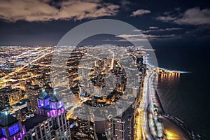 The shore of Lake Michigan with the city blocks of Chicago