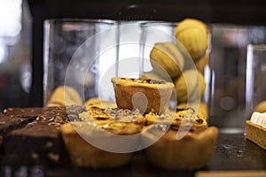 shortbread cakes with different fillings