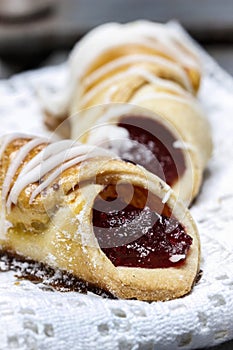 Shortbread cookies filled with jam