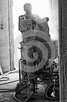 Shotcrete mixer worker