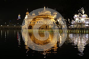 Shri Harmandir Sahib night time scene, view