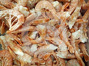 Shrimp cooked frozen headless