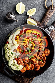 Shrimp fajitas with bell pepper and onion